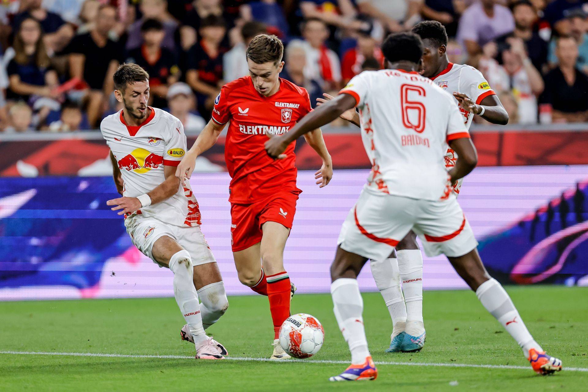 表现令人堪 表现令人堪